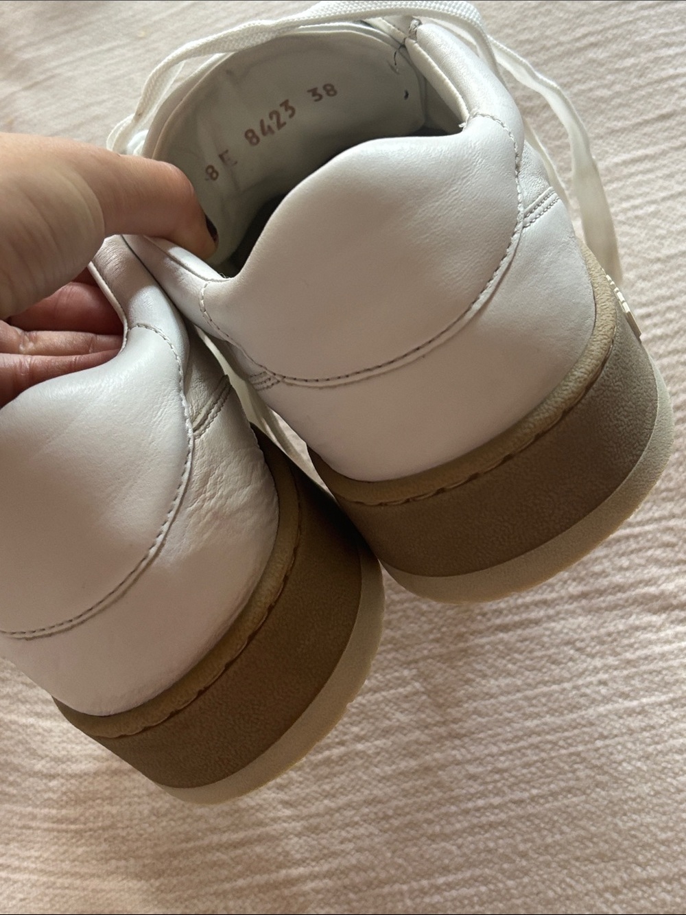 🧡Fendi White /Beige Leather Low-Top Sneaker with Tan Sole Accents - Picture 6 of 7
